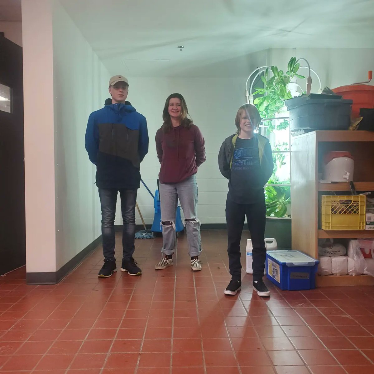 LCHSEcoVision's tweet image. We had a 4H club come for a tour at a school, they loved it!!