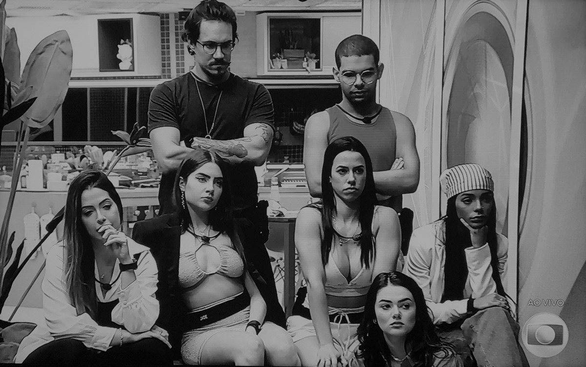 JuriTanaka3's tweet photo. Foi difícil, mas missão cumprida!
Lollipop explodido com sucesso
#BBB22 
#BBB
#RedeBBB 
#ForaEli https://t.co/COoWU8RDo0