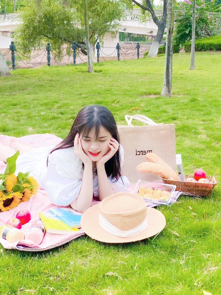 Đây là trang web để mọi người check lịch trả token của các dự án. 
vestlab.io
Từ đó có hướng đầu tư phù hợp hơn nhé.
Mong giúp ích được cho các bạn.
Ngoài ra còn vài trang web cũng khá hay nữa, mình sẽ chia sẻ dần 😚