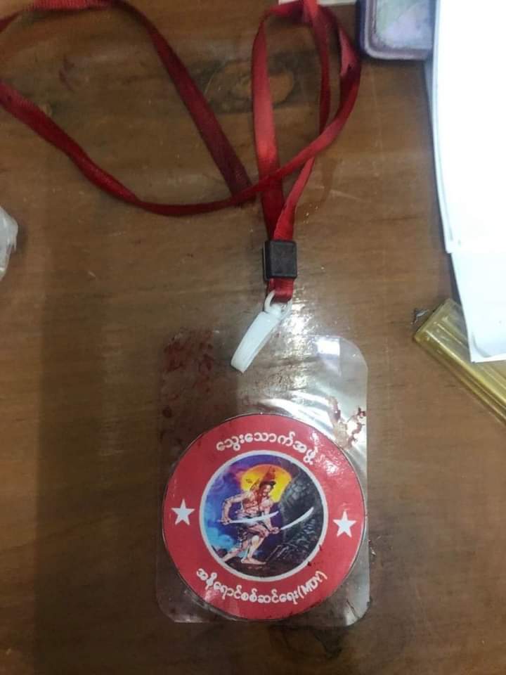 miN13700's tweet photo. [1/3] Military &amp; police in name of "Thway Thauk" Group has been arresting, torturing &amp; murdering NLD members &amp; supporters in Mandalay, &amp; so far, 2 were KILLED on Apr24. They have also threatened to kill NLD members, supporters &amp; activists.
#2022Apr25Coup
#WhatsHappeningInMyanmar https://t.co/Nvhpyg1vEH