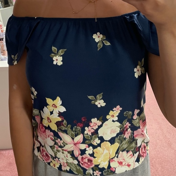 Mickey03232's tweet photo. So good I had to share! Check out all the items I'm loving on @Poshmarkapp from @LVoutlander #poshmark #fashion #style #shopmycloset #sweetbb #adidas: https://t.co/9hzwqMGKQZ https://t.co/63lLZ6YWe1