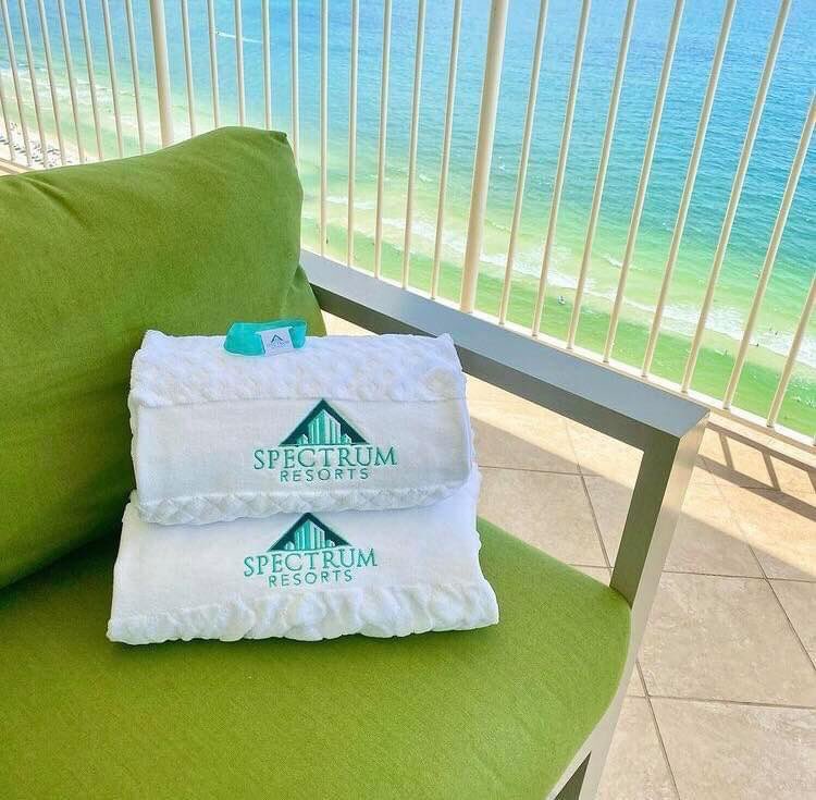 Did you know? Every unit at Turquoise Place comes with a spacious, private balcony with a hot tub and grill, complete with a Gulf of Mexico view! #ChooseSpectrum #OBA 

📸: The Travel Voice by Becky