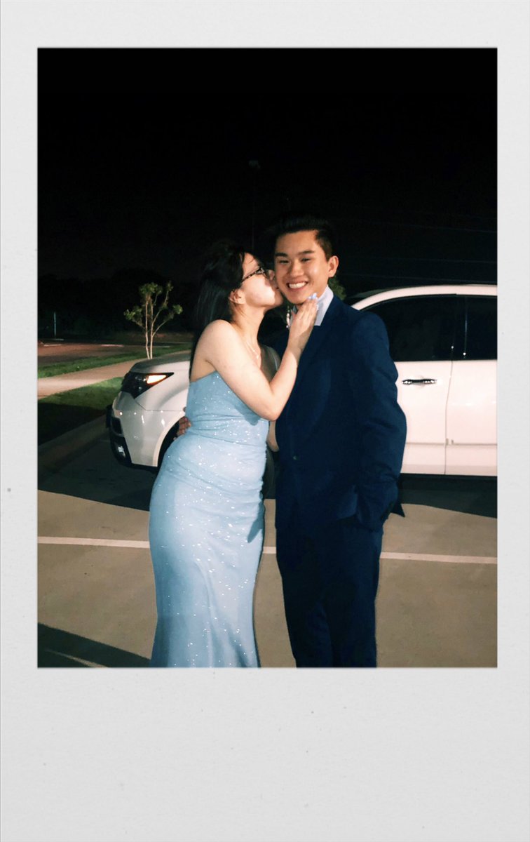 apriillm's tweet photo. soo we won cutest couple at prom <3 https://t.co/mngfRuu57W