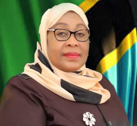 SAMIA'S 4R STRATEGY In a packed meeting with members of the Tanzanian Diaspora in Washington D.C., Tanzania President Samia Suluhu Hassan announced her 4R strategy aimed at rebuilding the East African nation 🆁econciliation 🆁esilience 🆁eforms 🆁ebuilding of the nation
