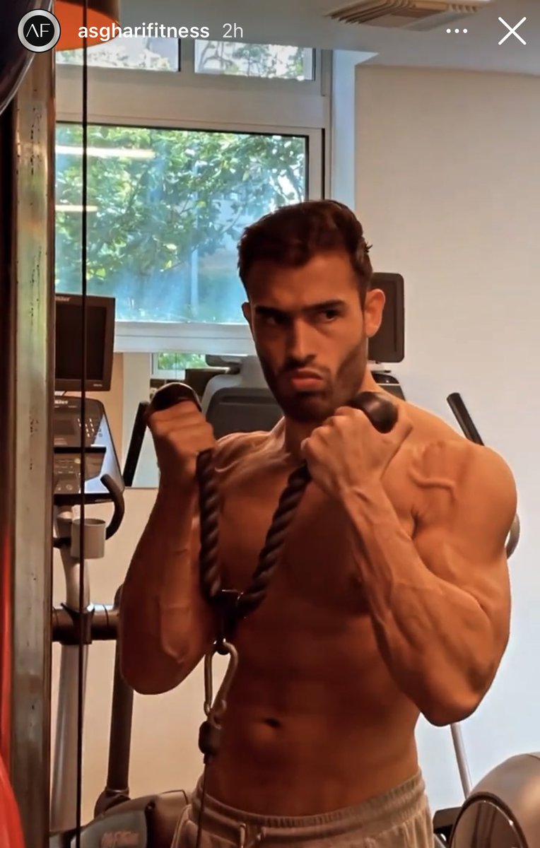 Who_is_posting_'s tweet photo. Getting ready for the next @TMZ  run in 

#Sam #samney #samasghari https://t.co/it6GlTSC1s