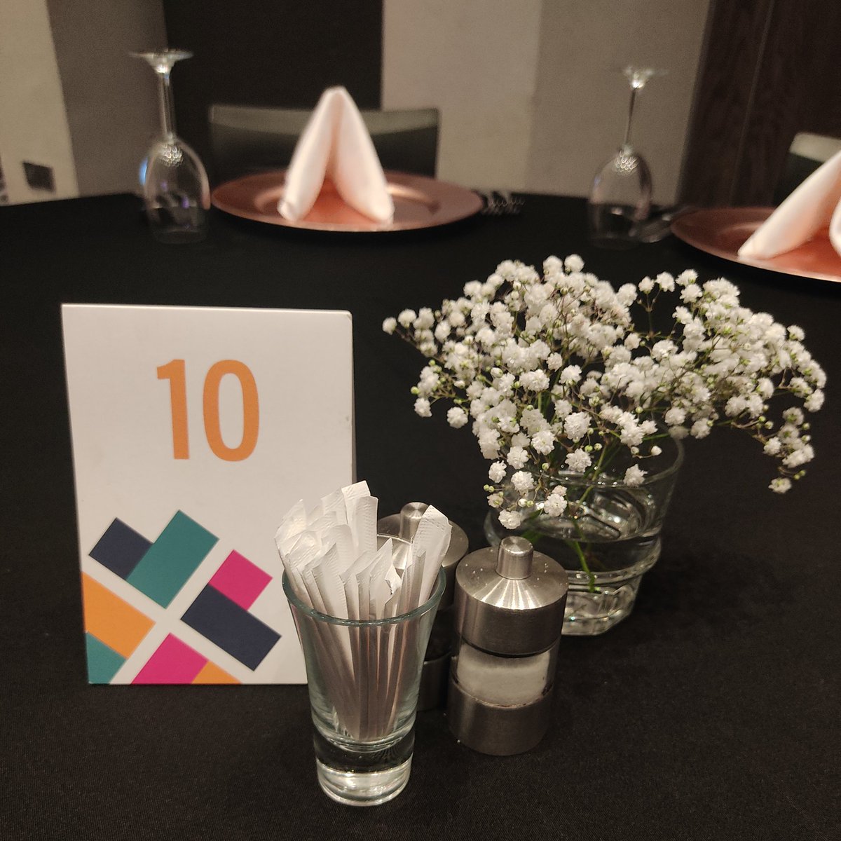 Motofestivals's tweet photo. The crown of the Festival, was the Stakeholders Dinner.🔥 It was a bringing together of key players in the literary scene to celebrate &amp; reflect on the state of the industry.💃

Let's take a look back ☺️

#Motofestival2022
#FiringUpAfricanLiterature https://t.co/wkqORYgPVI