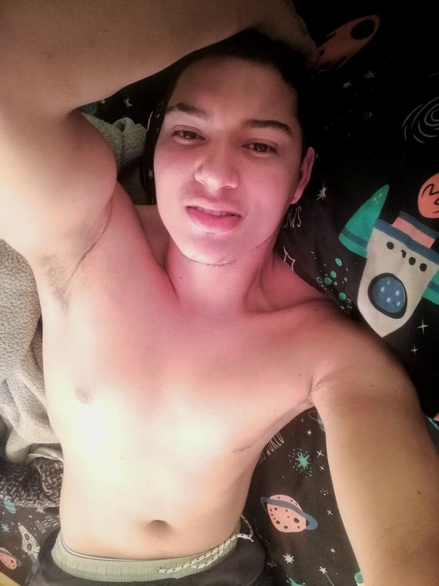 Alex32186945's tweet photo. Se acabó el domingo 🥺
#smile #like4like #sunday #motivado https://t.co/1nCHdAyLqO