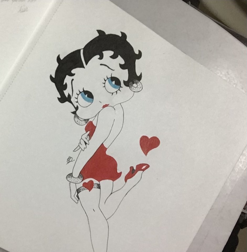 DarkBeautyDraws's tweet photo. Betty Boop. 💋
-Ink art in progress.-
Made with ink pens. ✍🏻
#BettyBoop #InkArt #Drawing #Kunst #InkPens #Zeichnen #TraditionalArt #artistsontwitter #MaxFleischer #Illustration #GrimNatwick #Metalhead #MetalGirl #アート #イラスト #Cartoon
#ParamountPlus https://t.co/hdX8pYKIB6