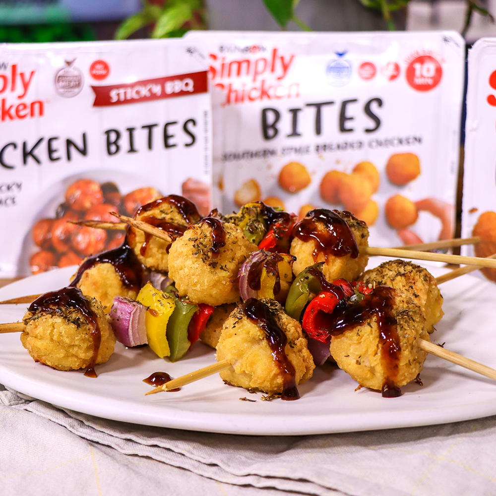 expressoshow's tweet photo. Turn your manic Monday into a marvelous day with these quick and easy #SimplyChicken kebabs! Recipe: https://t.co/oOMbD63lgV #ExpressoShow https://t.co/P20xp7FMtl