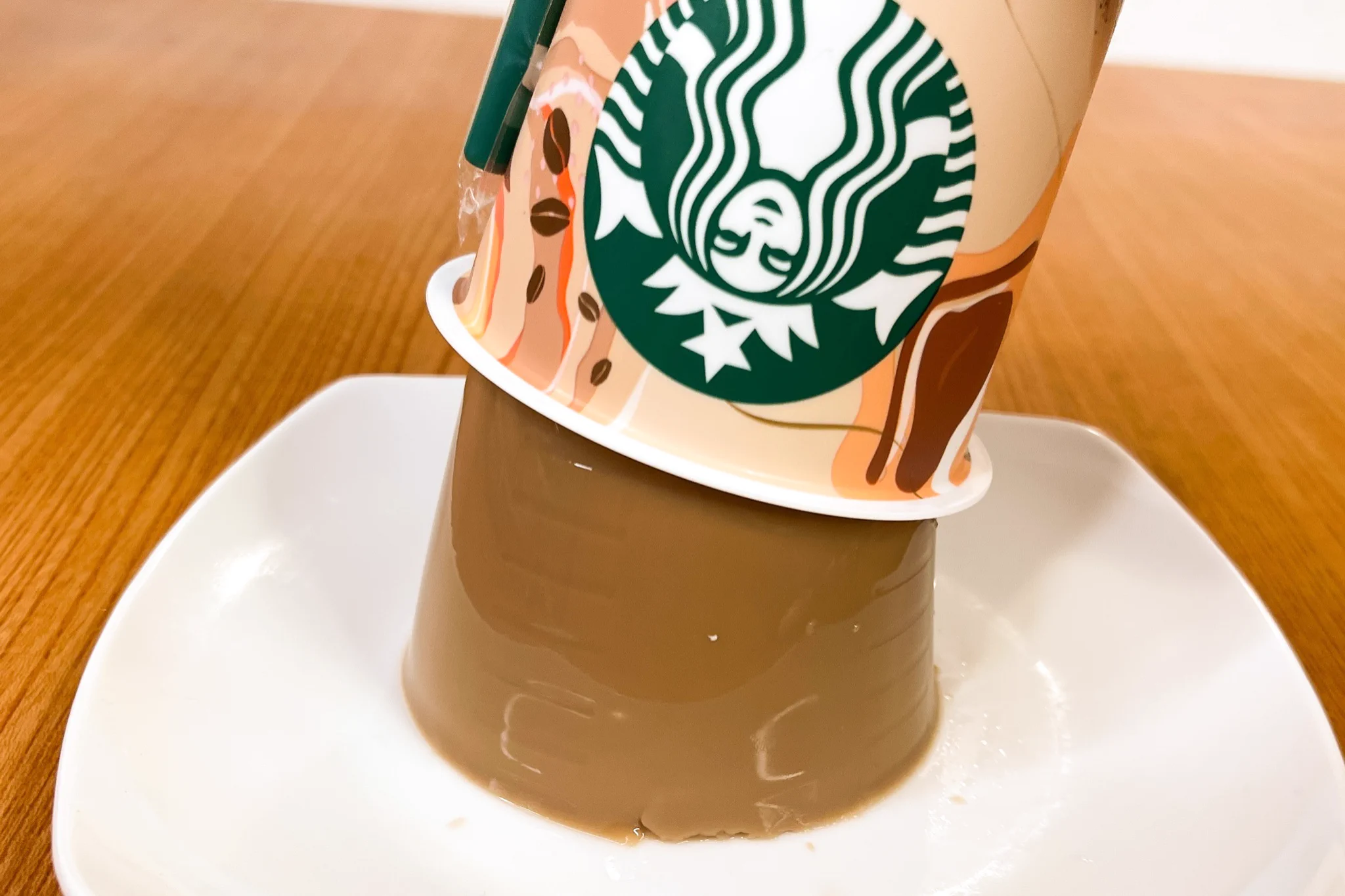 レンジでチンするだけ！カップで作れるコーヒープリン。