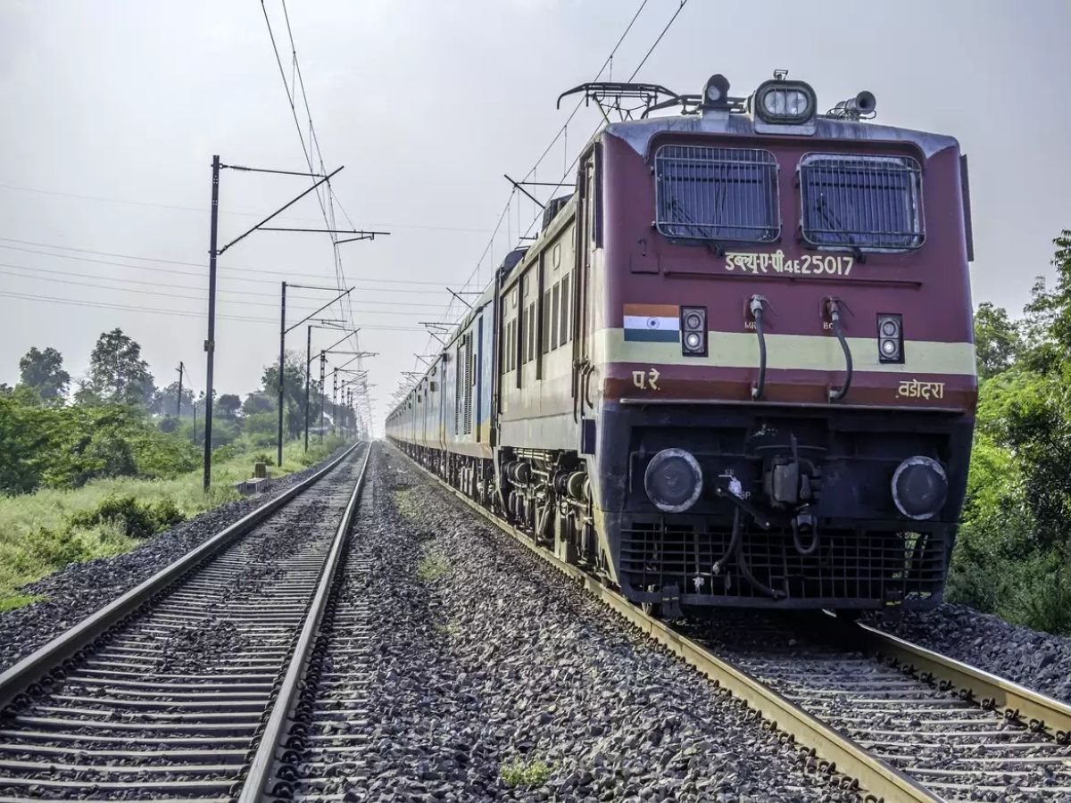NbtTech's tweet photo. घर जाने की है तैयारी तो इस तरह घर बैठे बुक करें कंफर्म ट्रेन टिकट, बिना एजेंट को पैसे दिए हो जाएगा काम

https://t.co/Po5Ych92af

#IRCTCEwallet #BookTrainTicketFast https://t.co/q9UnP9O02G