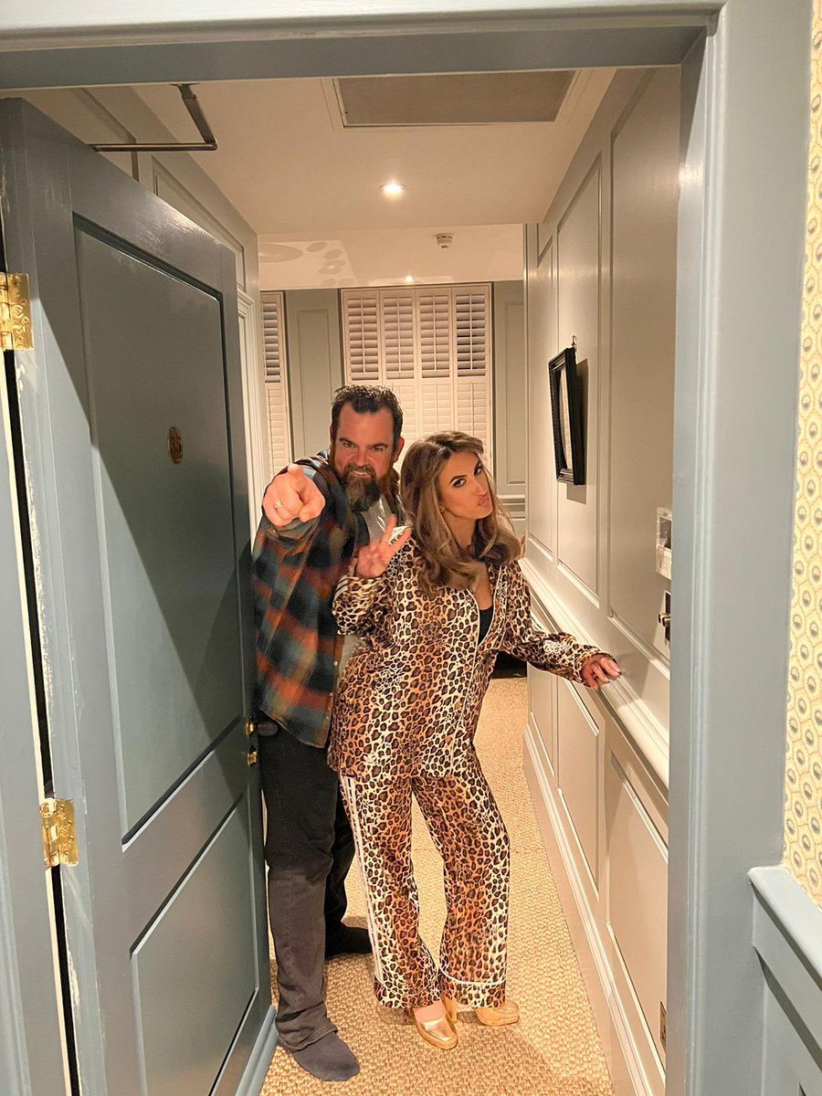 The most perfect evening from one of our perfect best men ❤️ L xo

#allrise #tokillamokingbird #whatawoman