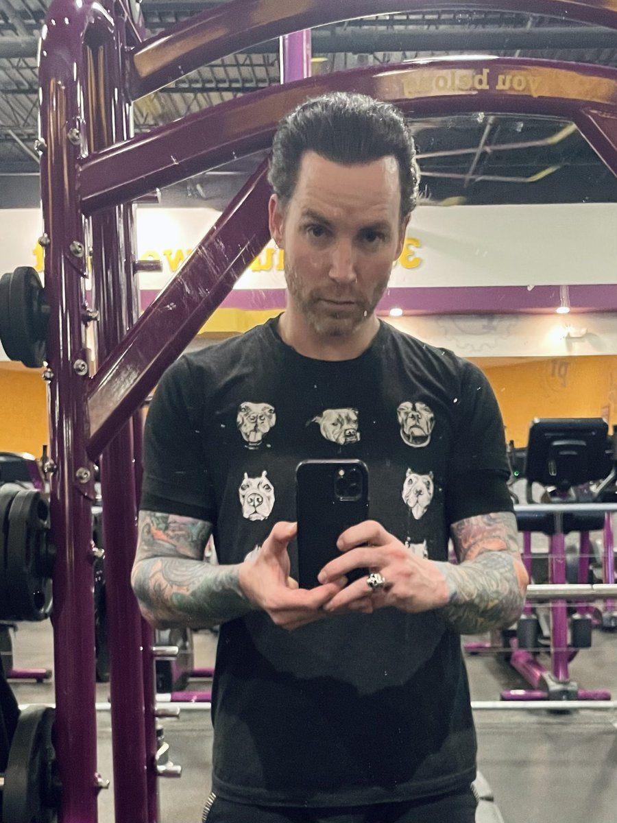 🏴☠️ (@acevonjohnson) on Twitter photo Gross gym mirror selfie, an hour in to my routine. Shirt by the amazing <a href="/SUFPFoundation/">Stand Up For Pits Foundation, Inc</a> 💘 Gross gym mirror selfie, an hour in to my routine. Shirt by the amazing <a href="/SUFPFoundation/">Stand Up For Pits Foundation, Inc</a> 💘
