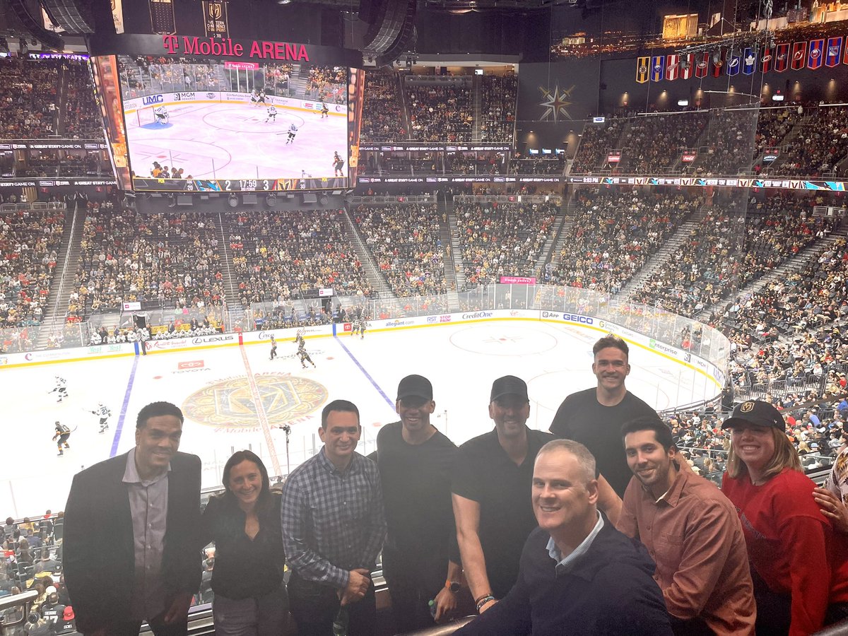 NathanJTweets's tweet photo. The #NABShow is cool… 

But have you ever had a Knight out w/ @tagboard 😎 https://t.co/NFcDhPkc8L