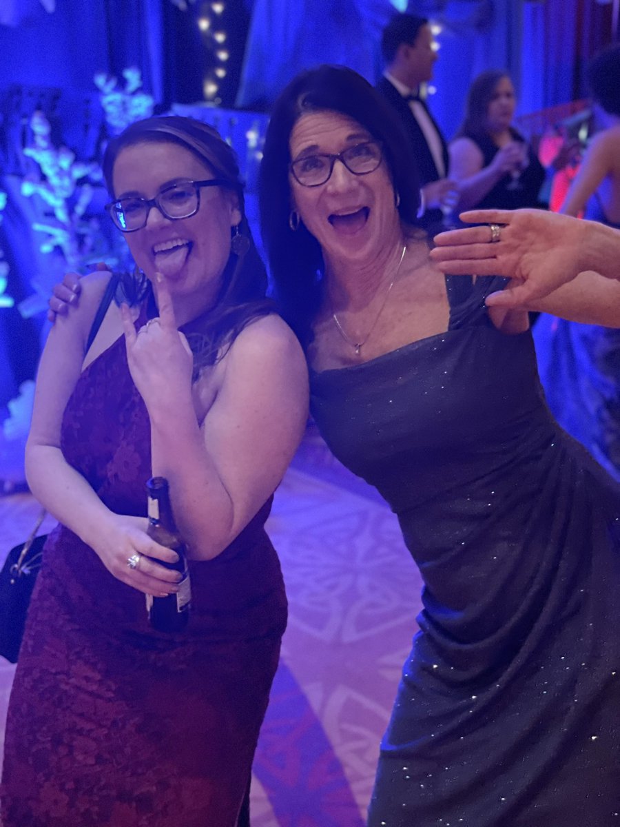 logan_groves's tweet photo. @beccAwes0me Cut a rug https://t.co/WJxv0xYkml