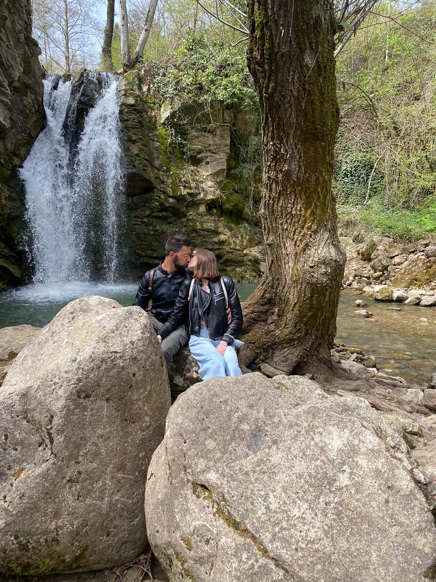Vilulodoruggi's tweet photo. IERI UNA GIORNATA DA RICORDARE. Festeggiare il mio compleanno in mezzo alla natura è una cosa fantastica. Nessuno mi ha mai fatto un regalo del genere. Grazie amore❤️❤️ https://t.co/HyXNlLjuau