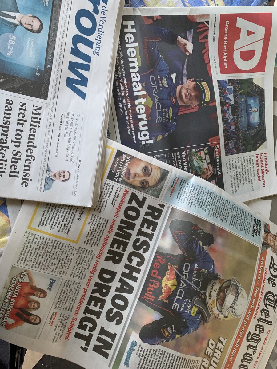 Krantenbezorger kreeg geen ⁦<a href="/leidschdagblad/">Leidsch Dagblad</a>⁩ mee. Daarvoor in de plaats troffen we drie andere kranten aan. Lief, maar hopelijk morgen weer een LD.