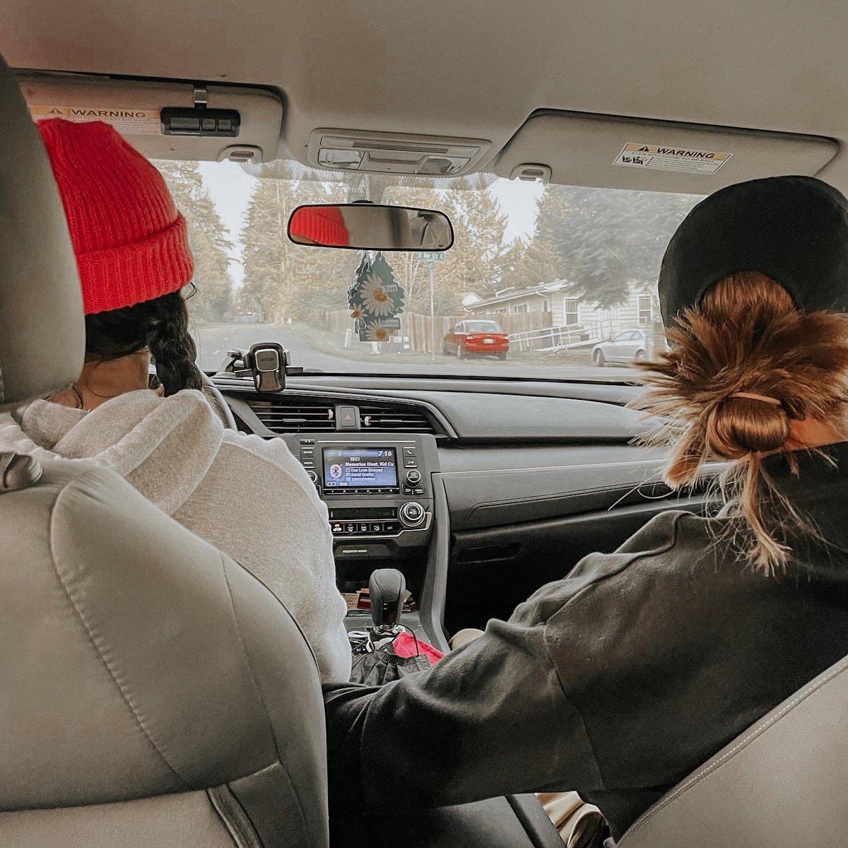 eizzla's tweet photo. I think it’s pretty cool to be connected with someone like the way @Illermad and i are connected. 

But what’s even cooler is when I get sent candids like this from friends and fam that see the connection too. 🤍 https://t.co/SzpPKHypDx