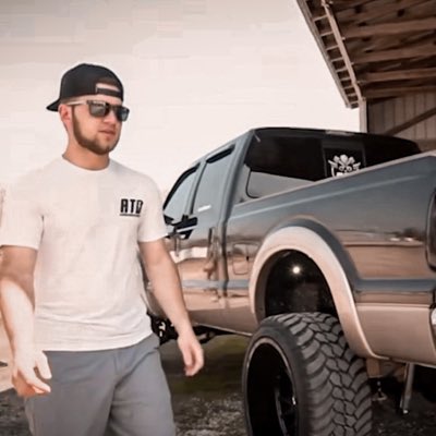 jordanrammon's tweet photo. #NewProfilePic https://t.co/rWsTNVjTVo