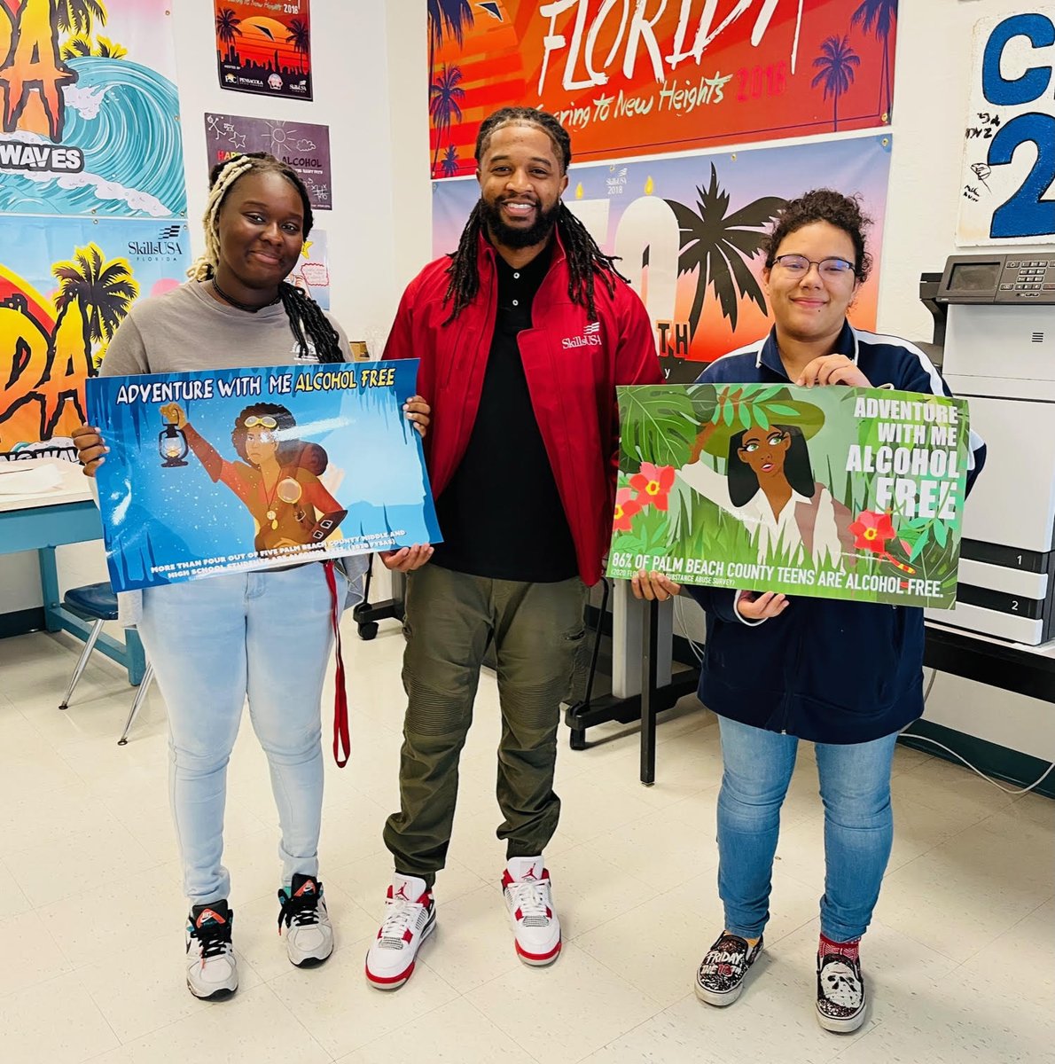 Congratulations to the #SouthTechAcademy 2022 District School Bus Drug Prevention Poster Contest winners, 1st Place Artists' Choice - Lucy Jacques and $1000 Scholarship Winner - Katherine Ledsome. 🎨✨ #SouthTechUnited