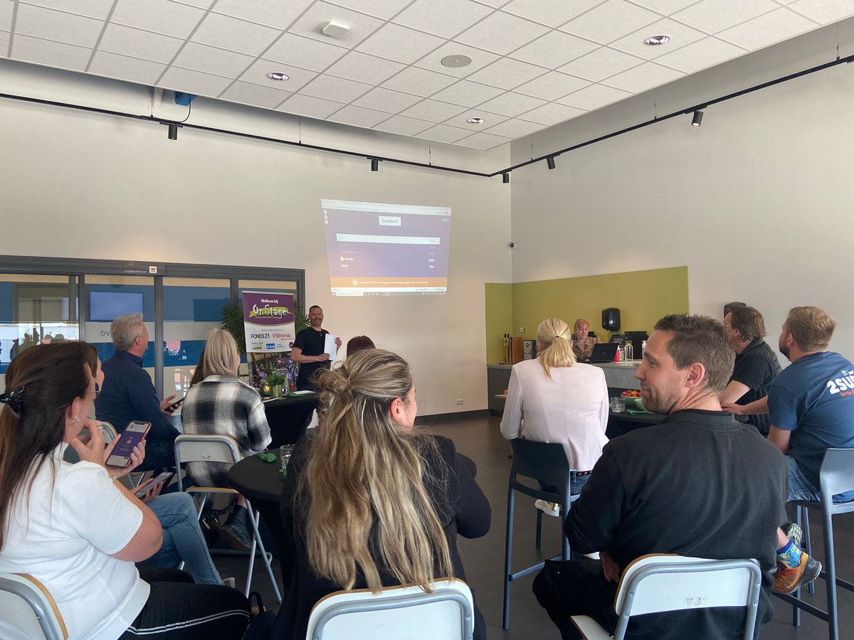 WestlandOnStage's tweet image. 💜💚Terugblik op onze informatiemiddag voor beroepsbeoefenaren: oa. optreden van Kunstklas @floracollege, straattaalquiz door @vitiswelzijn, 'Mini-Doe Dag experience' @ABCLogistics En nu aftellen tot onze Doe Dag op 19 mei! #mooiesamenwerkingen #vmbodoetertoe #toekomstdromen