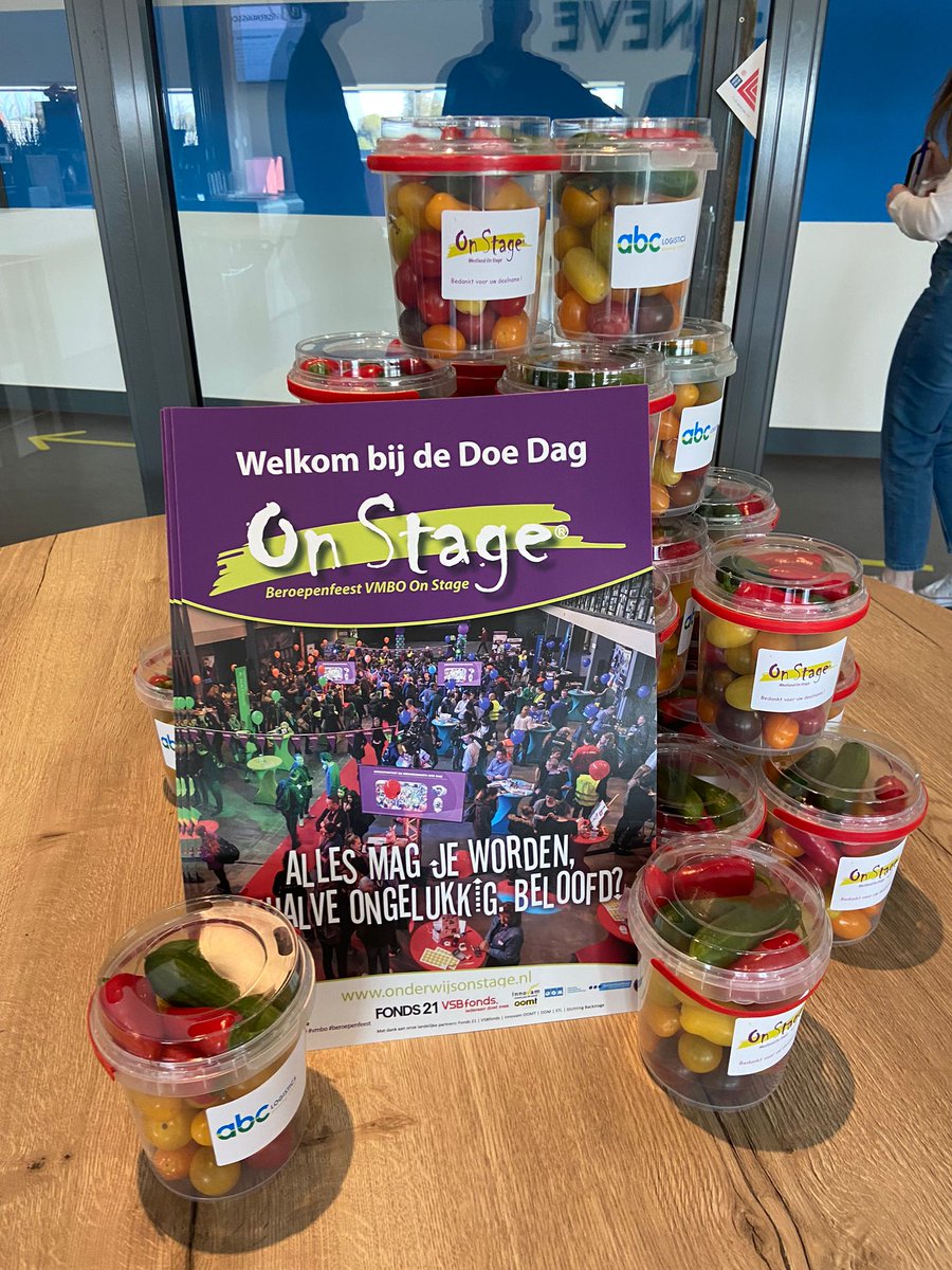 💜💚Terugblik op onze informatiemiddag voor beroepsbeoefenaren: oa. optreden van Kunstklas <a href="/floracollege/">Lentiz Floracollege</a>, straattaalquiz door <a href="/vitiswelzijn/">Vitis Welzijn</a>, 'Mini-Doe Dag experience' <a href="/ABCLogistics/">ABC Logistics</a> En nu aftellen tot onze Doe Dag op 19 mei! #mooiesamenwerkingen #vmbodoetertoe #toekomstdromen