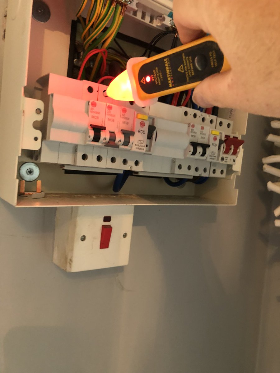 Ring has been separated at db but not at the sockets