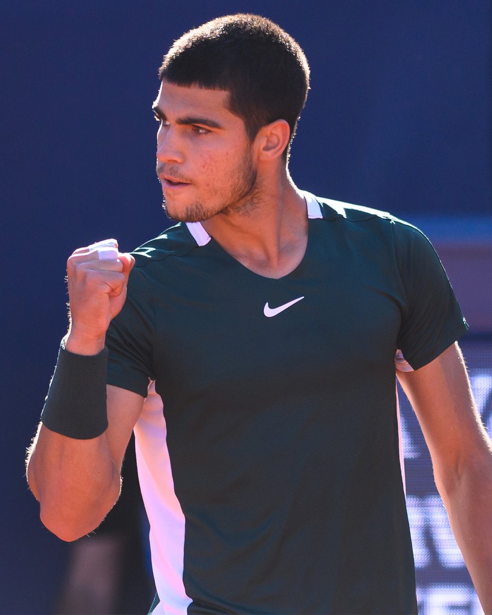 ROLEX's tweet photo. Felicidades, @alcarazcarlos03, por tu victoria en el @bcnopenbs de Barcelona y por tu ascenso hasta los 10 primeros puestos de la clasificación mundial con tan solo 18 años. Seguimos con orgullo tu apasionante carrera tenística. #RolexFamily #bcnopenbs #Perpetual https://t.co/3jldABDuS1
