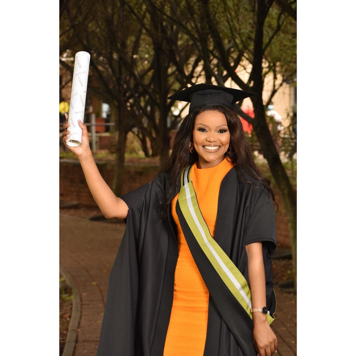 Jigga_SA's tweet photo. Best friend done did it #PDBA 👩🎓 https://t.co/iNKlVezMVY