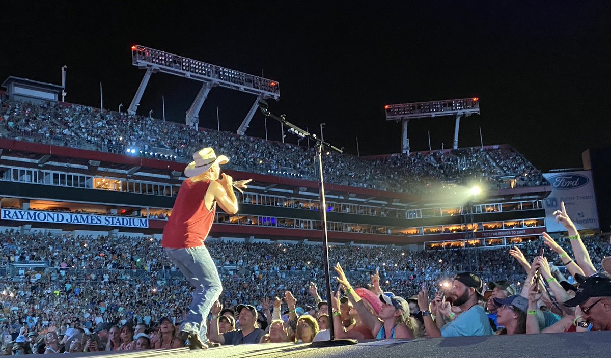 wdwmarsh's tweet photo. @kennychesney @RJStadium What a show! What a crowd! No one has the energy and the connection to the crowd like Kenny. We were all one.  Getting to see We Do, Hear and Now Live for the first time, priceless! Every song was spot on!  Going to need to see him again on this tour. Once is not enough! https://t.co/Rjg43Ufacd