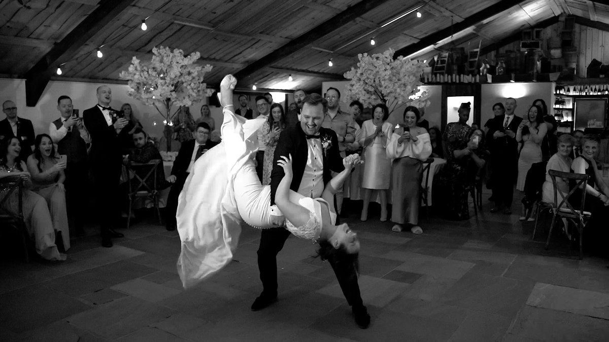 Now that's how we do first dances!!!! Congratulations Heather and Sean for nailing that first dance!!!! #jogendlefilms #weddingvideo #firstdance #weddings #engaged #justmarried