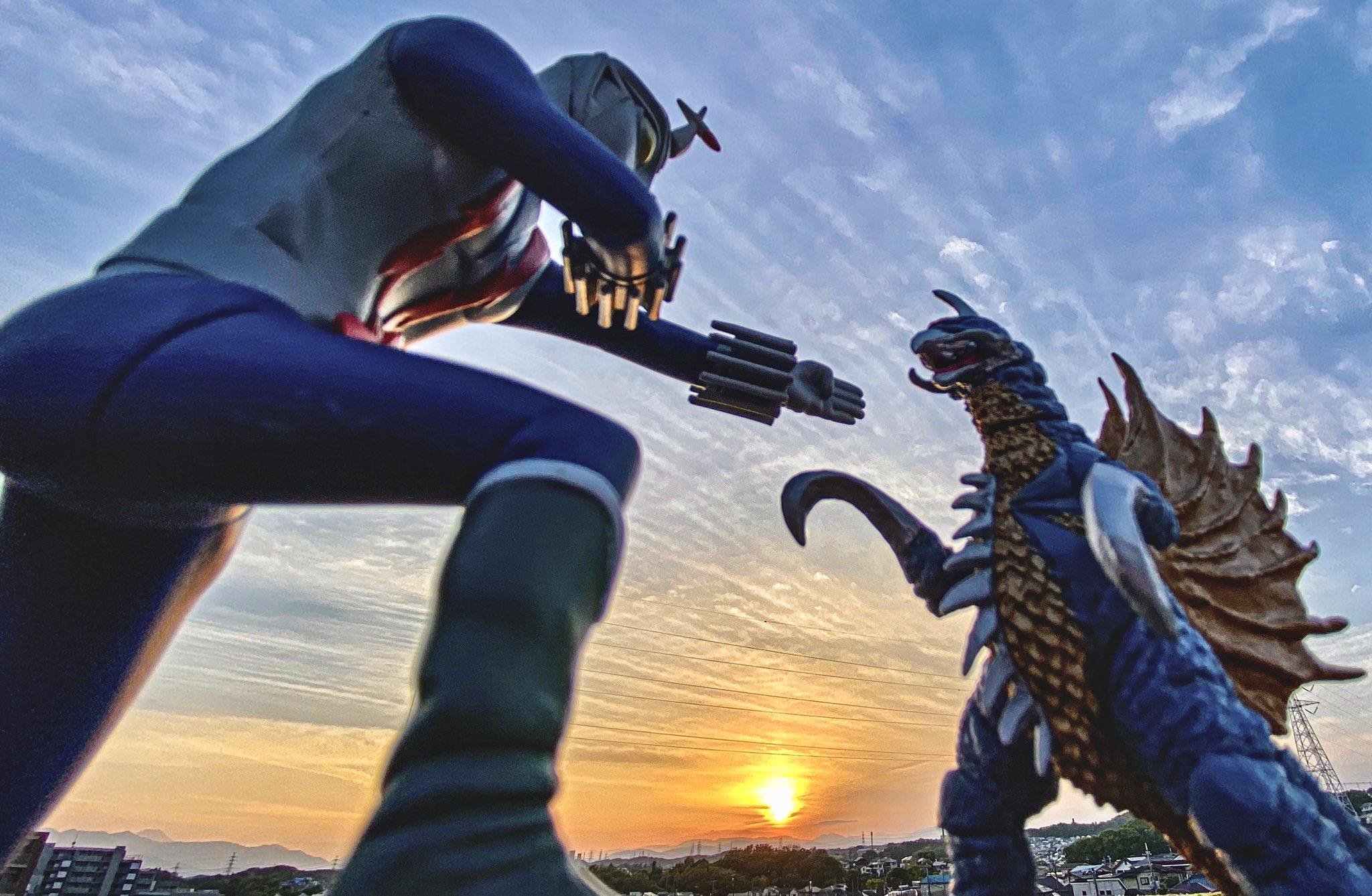 桜井景一 流星人間ゾーン 1973 ガイガン登場 ゾーンシリーズにはゴジラ キングギドラ ガイガンも登場しました ガイガン 登場の回の時 私は映画 人間革命 の嵐の海 宇宙の特撮班に行っていましたのでガイガンの回はやっていませんでした なので再現