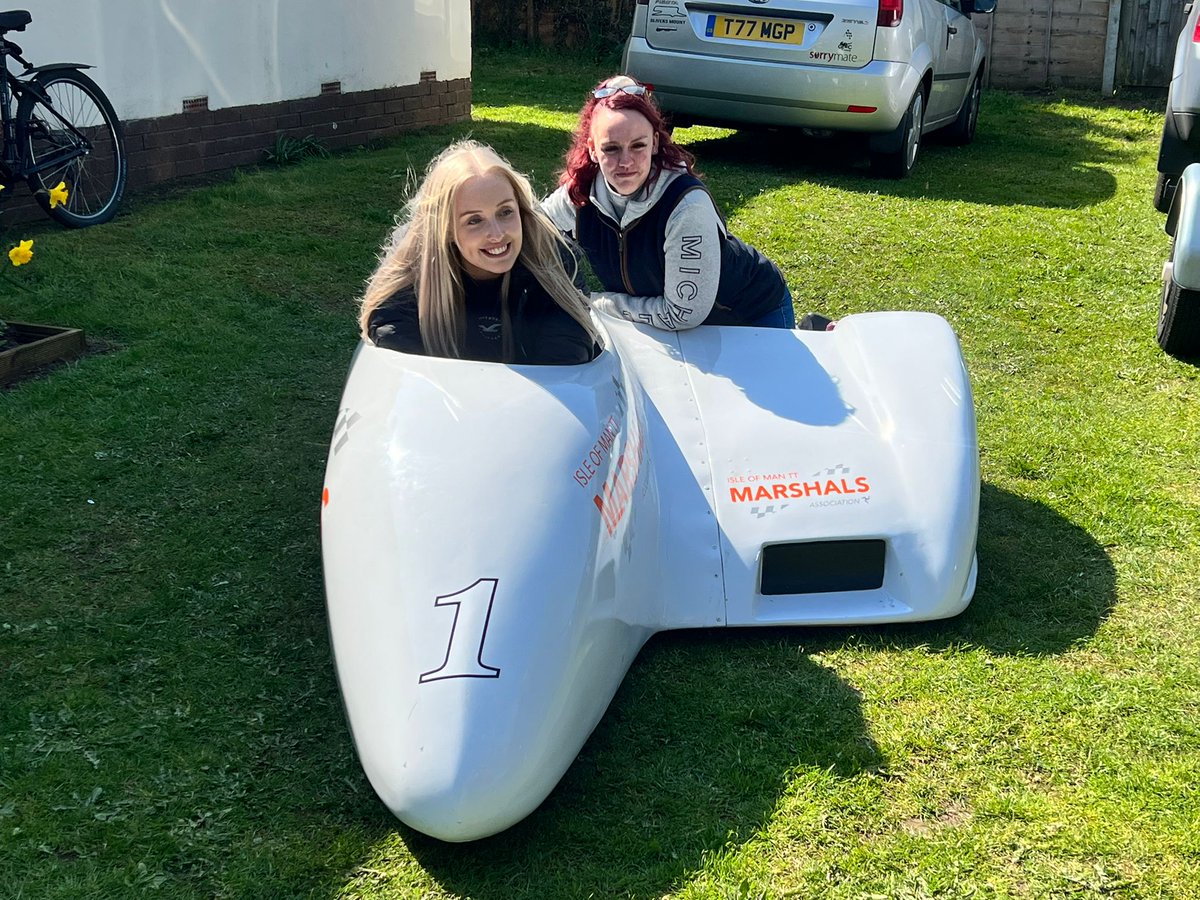 oneninefoursix tweet media