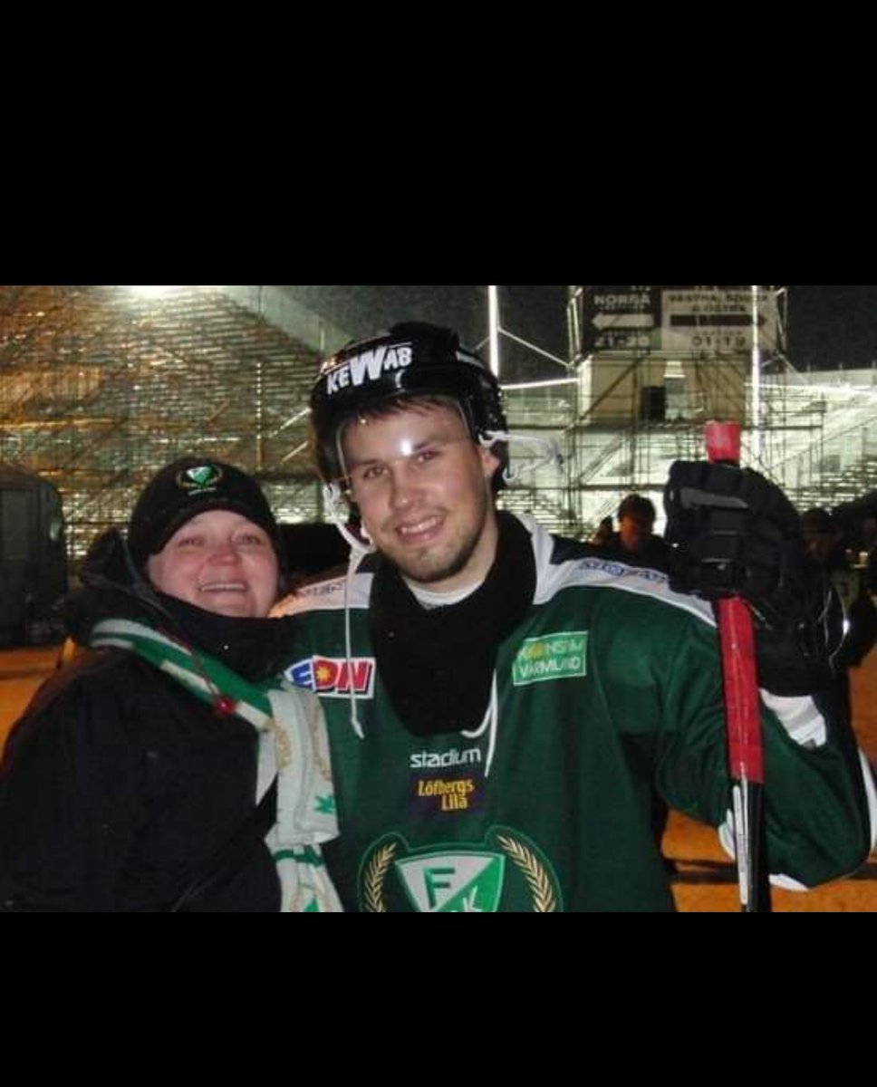 2Mary_j's tweet photo. Hipp hipp hurra på din 35-års dag @dickaxelsson
Andas &amp; njut 💚🤍💚🤍🎈🎁 https://t.co/fCaDK9XhEu