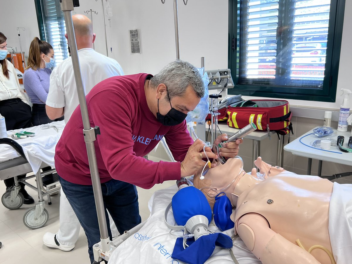 UrgenciesStaCaterinaHospital (@urgenciesh) on Twitter photo El nostre equip <a href="/iasgirona/">Institut d’Assistència Sanitària</a> formant-se en pacient crític per seguir millorant. Gràcies a UCI <a href="/hggranollers/">Hospital General de Granollers</a>/ Nuestro equipo <a href="/iasgirona/">Institut d’Assistència Sanitària</a> formándose en paciente crítico. Gracias a UCI <a href="/hggranollers/">Hospital General de Granollers</a> El nostre equip <a href="/iasgirona/">Institut d’Assistència Sanitària</a> formant-se en pacient crític per seguir millorant. Gràcies a UCI <a href="/hggranollers/">Hospital General de Granollers</a>/ Nuestro equipo <a href="/iasgirona/">Institut d’Assistència Sanitària</a> formándose en paciente crítico. Gracias a UCI <a href="/hggranollers/">Hospital General de Granollers</a>