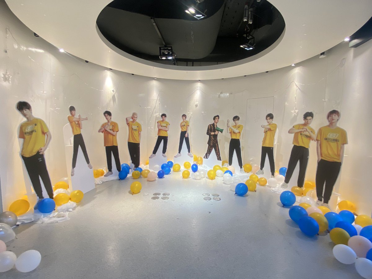 Blackfeel69's tweet photo. INTO1🌐 คนรักพวกแกเยอะมากจริงๆ Insider ไทย รอเจอพ่กเธอเยอะเลยยยย 💖🫶🏻🥹🤏🏻
#INTO1 #OnceINTO1Heart_INsider
#FirstyearwithINTO1 https://t.co/y166oOmyZB