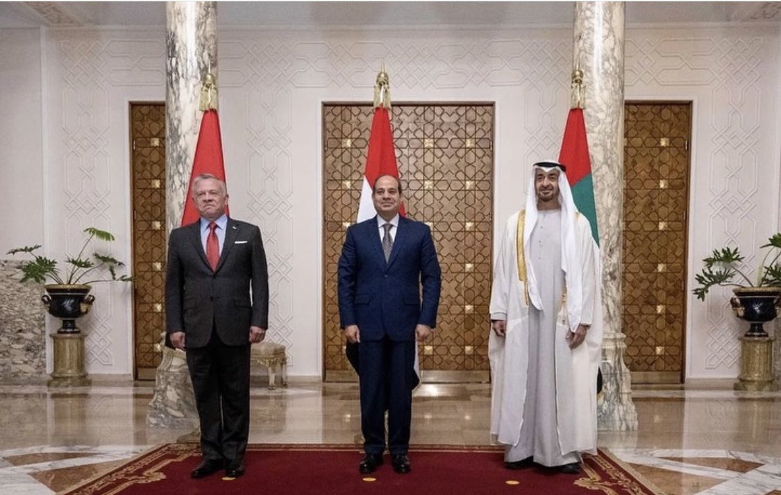 AnwarGargash's tweet photo. جهد استثنائي يقوم به صاحب السمو الشيخ محمد بن زايد في إطار سعيه المتواصل لترسيخ مبدأ التنسيق والتعاون على المستوى العربي، الإمارات تدرك تماماً طبيعة التحديات التي تواجه المنطقة وتؤمن بضرورة التعامل معها ضمن أجندة إيجابية وتنسيق عربي مستمر لضمان مصالح الدول والشعوب العربية 1/2 https://t.co/aSAxjNTlda