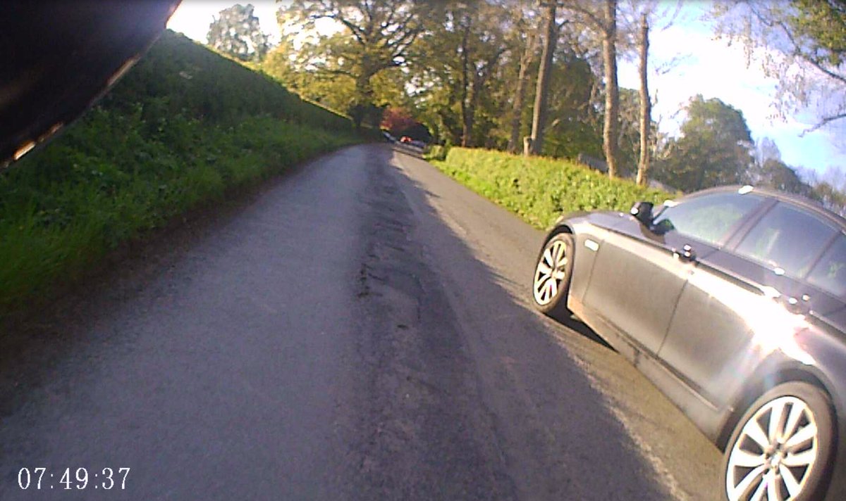 WorkingToCycle's tweet image. Pointless overtake of the day goes to this driver. 16seconds later, I pass him at the junction which he can already see has a vehicle waiting. #mgif
