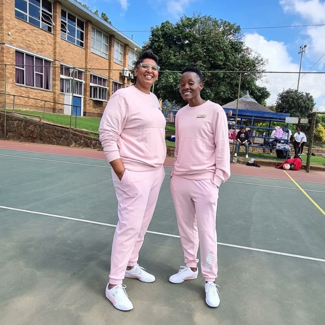 Appreciating our beautiful team💖🙏🏽! The weekend has been fantastic 🙌🏽💖🙏🏽
Thanks to our beautiful partner @pumasouthafrica for making us look stunning always 💖🔥🔥
#BongiMsomiLegacyProject
#ChangingTheNarrative