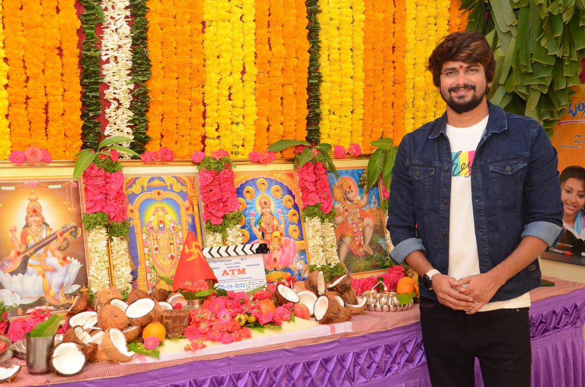 VJSunnyOfficial's tweet photo. To all my Machaas, here is announcement of my new project!

The much awaited series #ATM was grandly launched today in the presence of #DilRaju garu and @harish2you  garu. 

దొంగతనం షురూ!!!

Regular shoot starts from 27th April. 

@ZEE5Telugu @DilRajuProdctns @actorsubbaraju https://t.co/zxsGzONMP3