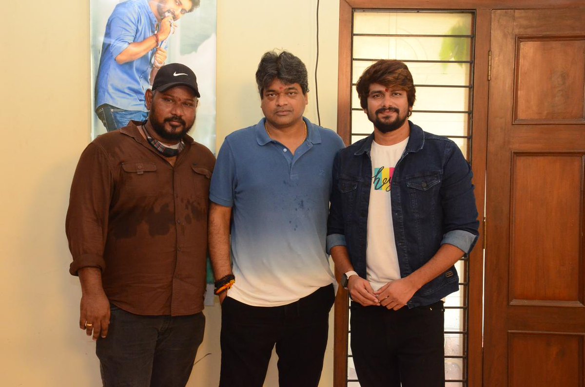 VJSunnyOfficial's tweet photo. To all my Machaas, here is announcement of my new project!

The much awaited series #ATM was grandly launched today in the presence of #DilRaju garu and @harish2you  garu. 

దొంగతనం షురూ!!!

Regular shoot starts from 27th April. 

@ZEE5Telugu @DilRajuProdctns @actorsubbaraju https://t.co/zxsGzONMP3
