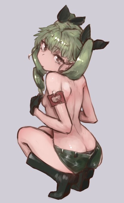 パンツでしゃがんだ時に布の張りが生み出す菱形を嫌いな人がいて? 