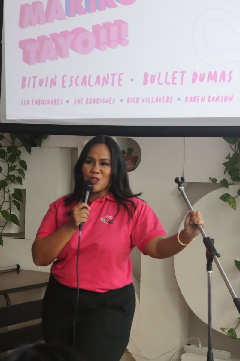 ryanangnews5's tweet image. Singers Bituin Escalante and Bullet Dumas woo Filipino voters in Germany as they perform during the “ALenimanya! Tumindig at MaKikoncert Tayo!!!” event last Saturday, April 23, 2022. 📸 Team Leni Robredo Germany. @onenewsph @News5PH