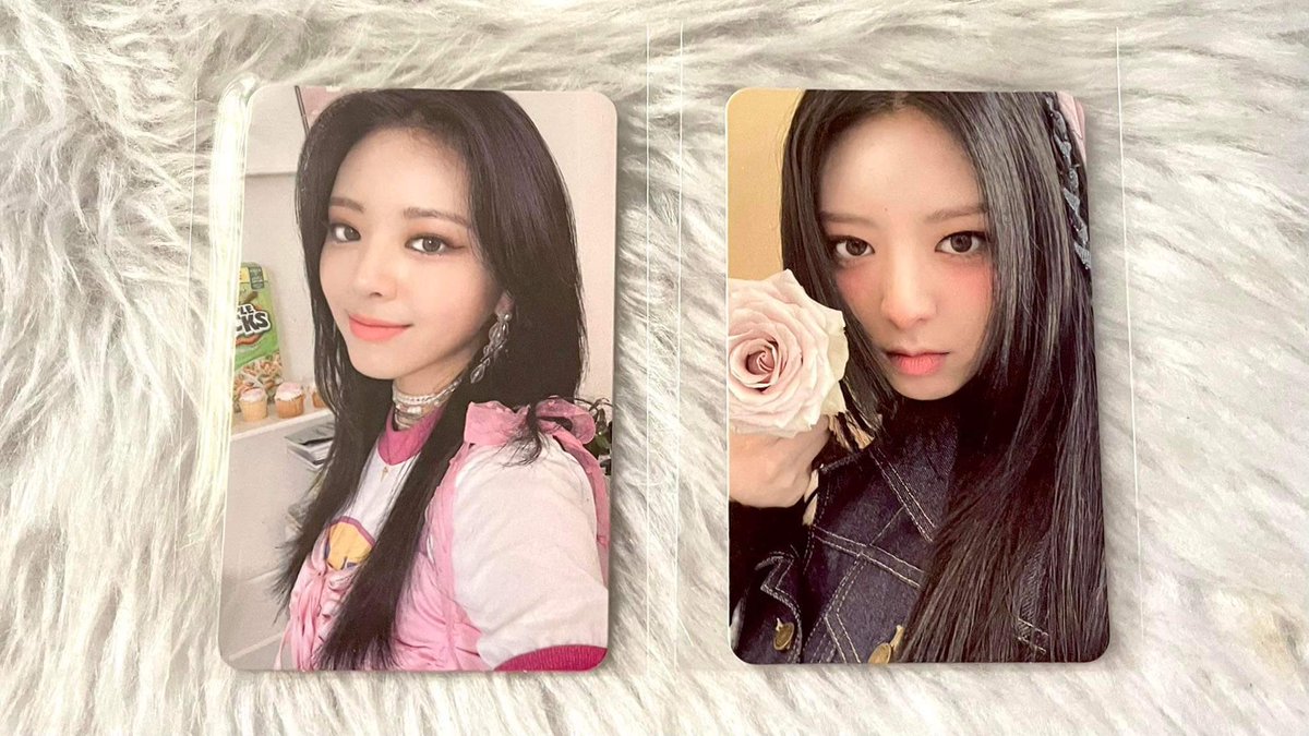WOODZVIBEZ's tweet photo. [ wts/lfb ] 

twice pcs - take all for 400
yuna pcs- 180 ea 

-on hand
-mop: gcash 
-mod: shopee checkout https://t.co/0lUQh7O2y6
