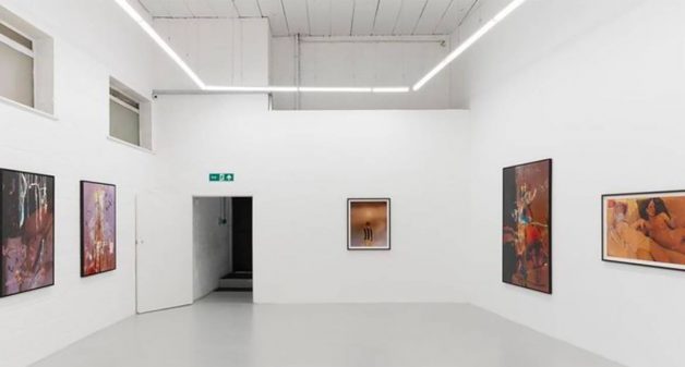 Sins of a daughter, sanatçının gençliğe, bedene ve kadın bakışına bir övgü niteliğinde. Harley Weir’in yeni ve radikal görüntülerinden oluşan bir seçkiyi bir araya getiriyor.
drycleanonlymagazine.com/harley-weir-si…
#harleyweir #sinsofadaughter #sergi #fotoğrafsergisi #drycleanonlymagazine