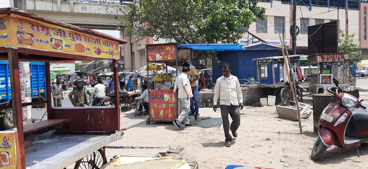 AC_RZ_MCD's tweet photo. @dcrohinizone @PreetyAgarwaal @aroonbidlaan @NorthDmc @DcClz @mayornorthdelhi @NorthMonitoring @LtGovDelhi @HardeepSPuri @AAPAjeshYadav Temporary encroachment removal action has been taken by the Licensing Department/RZ. Photographs attached. https://t.co/PcvacKCBgA
