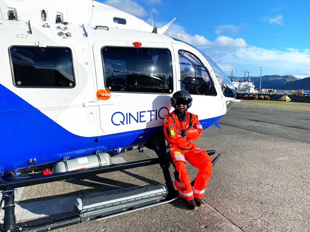 flight_helmet's tweet photo. Search and rescue
Courtesy : @castleairltd 
#sar #searchandrescue #flighthelmet #ldhelmet #ldhelmets #ldswitzerland #qinetiq #helicopterhelmet #crewlife #pilothelmet #helmet #helmets #pilot #pilots #pilotlife #pilotlove #pilotgear #helicopter #helicopterpilot #aviation #copilot https://t.co/veX84wTZt3