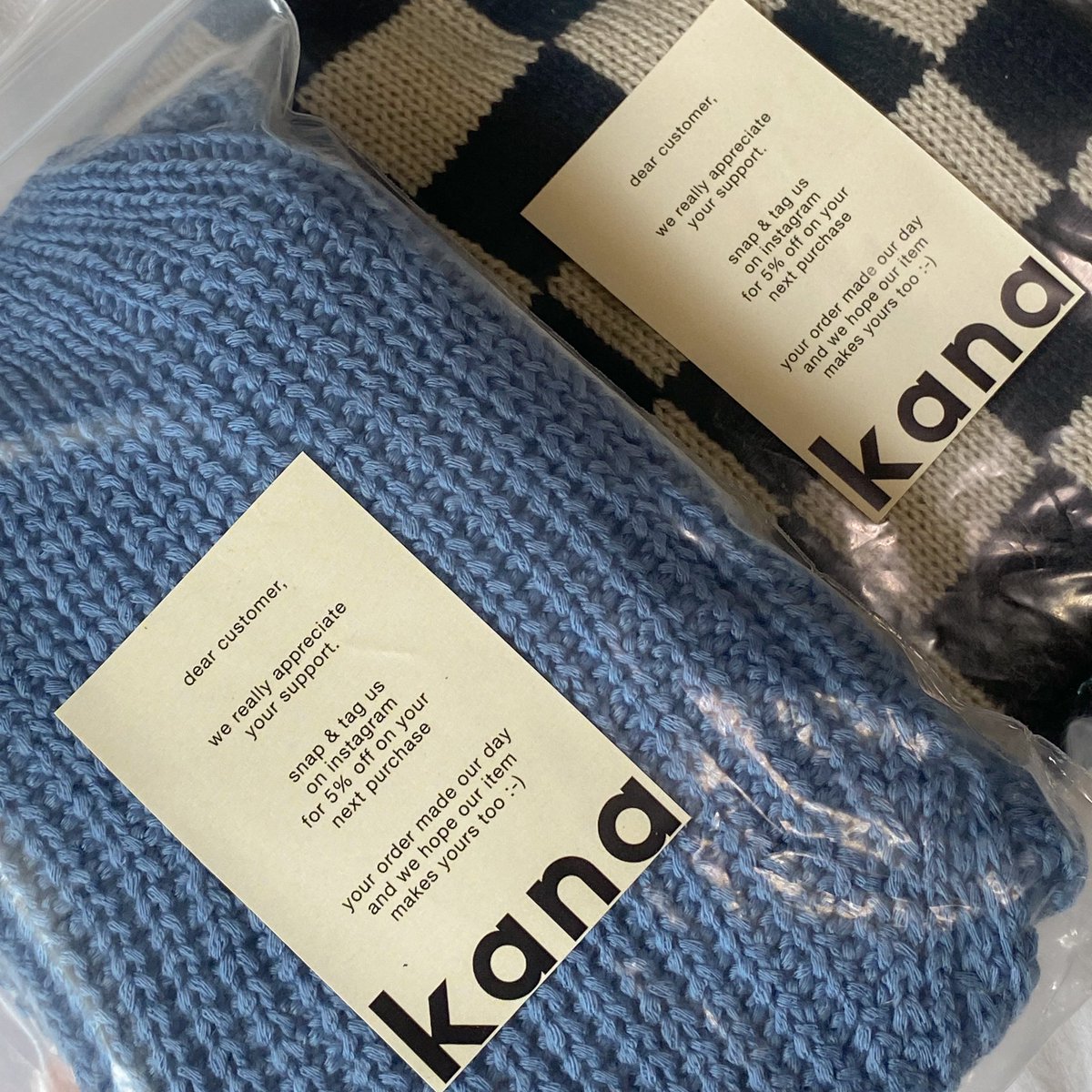 Hamkdy_'s tweet photo. โฮชอบมากก เสื้อร้า�� kana___co 🧵🥣🤌🏻 เสื้อที่สั่งแล้วแม่ไม่ว่า เพราะแม่ทักว่าสั่งหมวกไหมพรมมาสวยดี🥹 ร้านทำทรงเสื้อสวยอะ ใส่แล้วดูไม่ตัน ยืดได้เยอะมาก ไม่แน่นช่วงตัว ขนาดตอนนี้เป็นปจดตัวบวมยังรู้สึกใส่สวยเรย ชอบ candy top มาก ราคา 2-3ร้อยเอง น่าจะกดมาเพิ่มมมมม✨ https://t.co/rfRO9Oi0Of