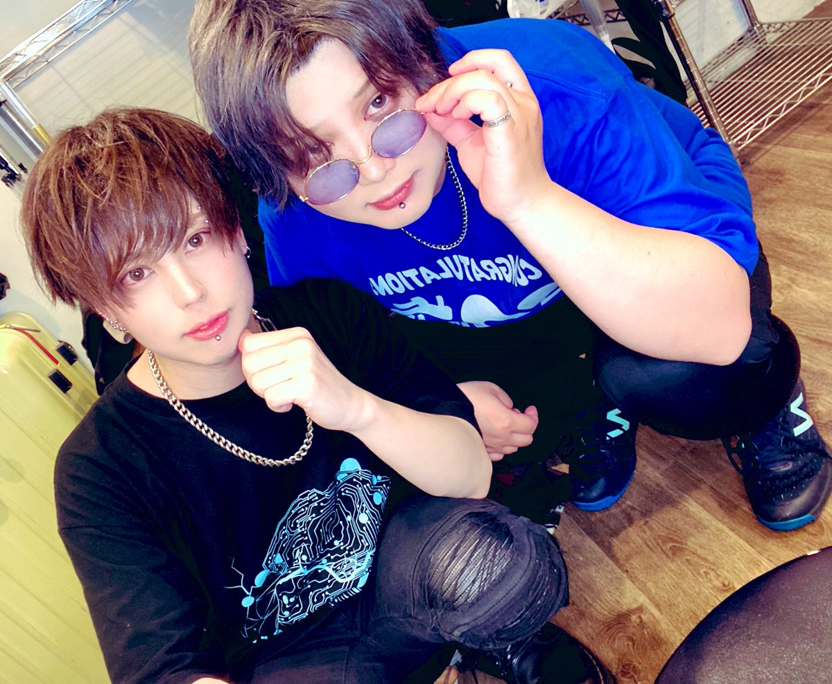 Jekyll_Vocal's tweet photo. 昨日はりーも生誕 大塚HEARTS NEXT
RE:BORN御来場ありがとうございました。
りーもの加入はバンドにとって本当に大きかったです。
改めておめでとう。
当日りーもの為に唐揚げ作ってきたんです✌️
#バンド最高
#誕生日おめでとう
#生誕主催
#唐揚げ
#料理男子
#ジキルキッチン
#ドラブレ
#DAYB https://t.co/Xx5o1oHFWP