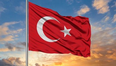 GokhanYavaser's tweet photo. İstanbul Fatih’te, görevi başındayken şüpheli bir şahsın saldırısı sonucu Şehit düşen Kahraman Polisimiz #ZaferMat'a Allah'tan rahmet,ailesine ve milletimize başsağlığı diliyorum.
Milletimizin başı sağ olsun.🇹🇷 https://t.co/f4D8Gt6YSw